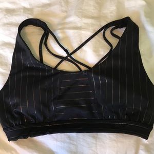 Strappy sports bra with gold detail